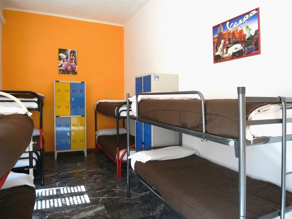 Hostel California Milan Ruang foto