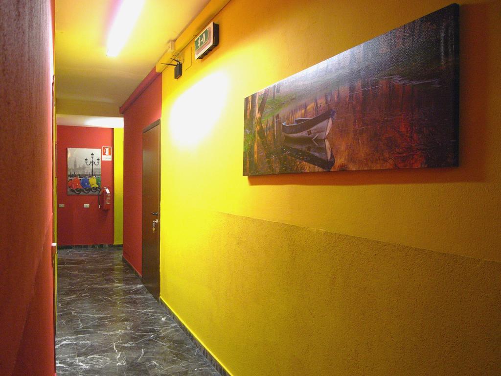 Hostel California Milan Ruang foto