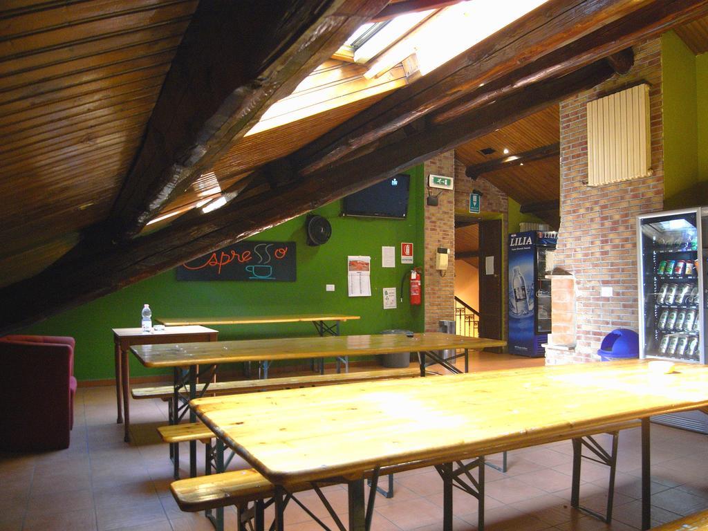Hostel California Milan Bagian luar foto