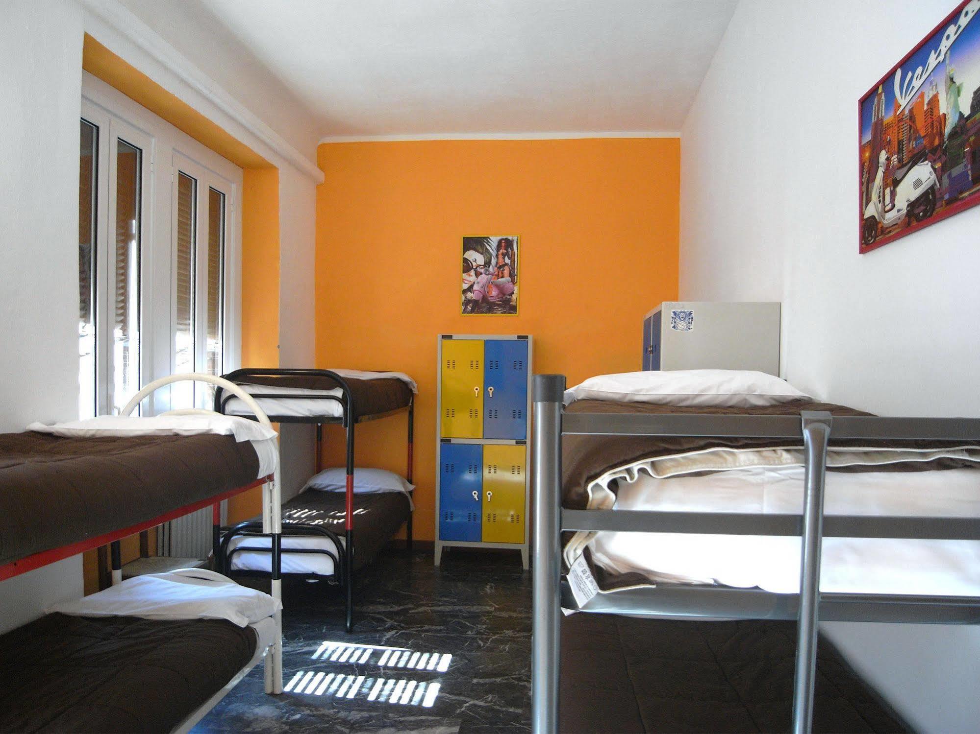 Hostel California Milan Bagian luar foto