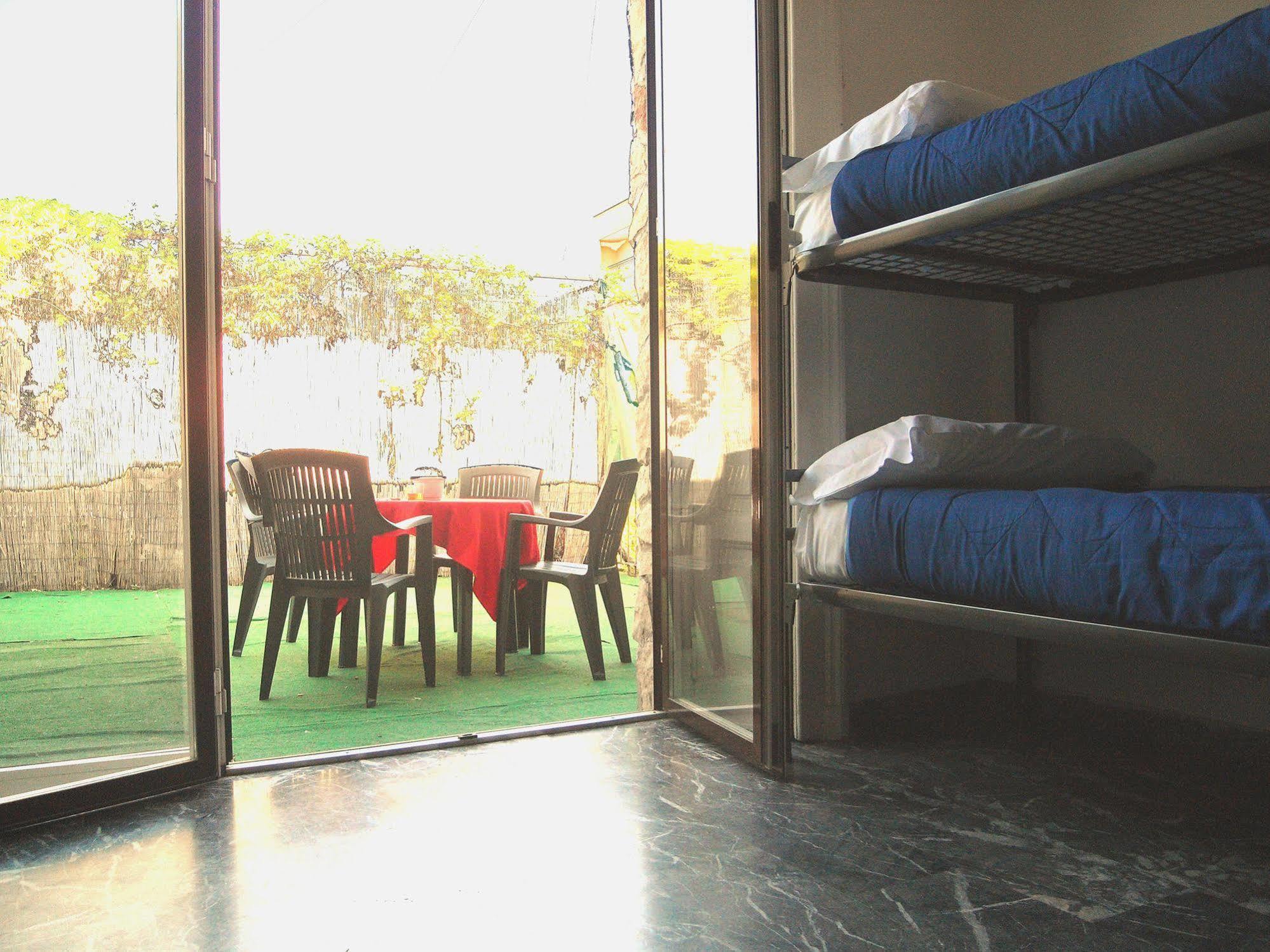 Hostel California Milan Bagian luar foto