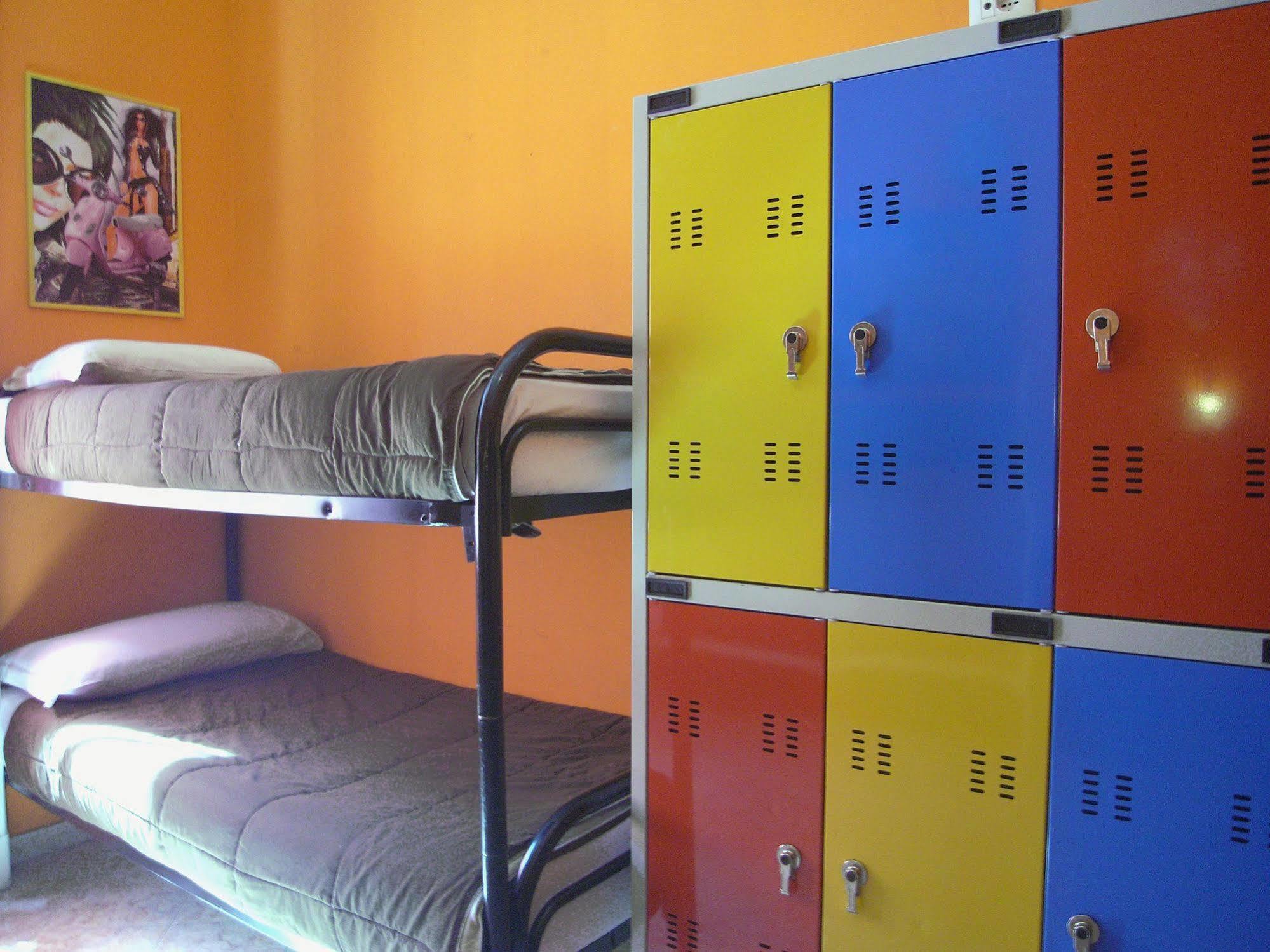 Hostel California Milan Bagian luar foto