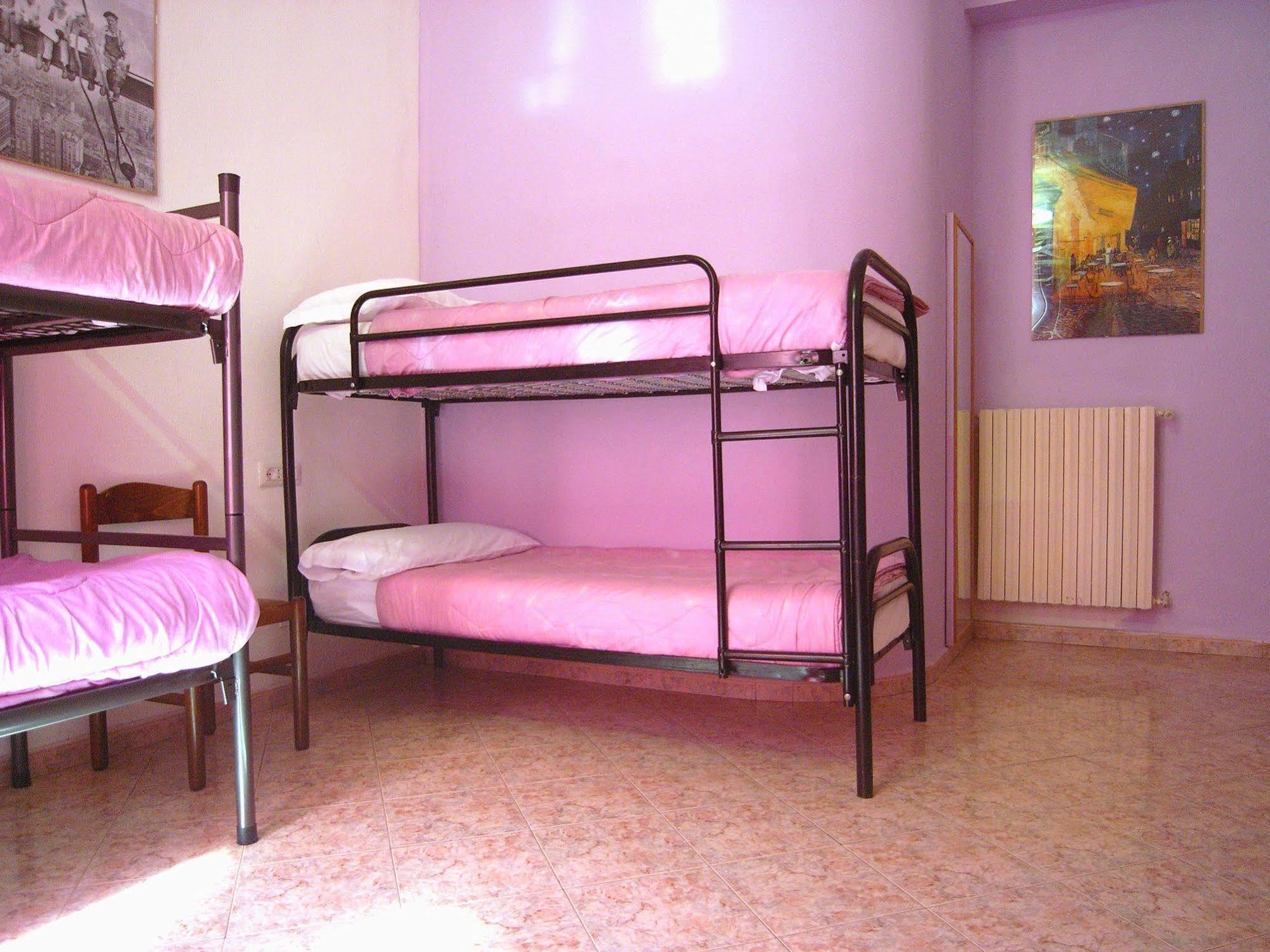 Hostel California Milan Bagian luar foto